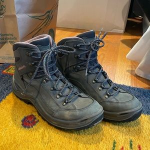 Lowa Renegade GTX like new!